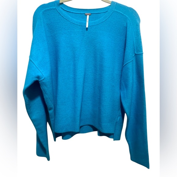 Free People Vibrant Blue Pullover Crewneck Sweater Size Small Oversized Wool - Picture 1 of 3